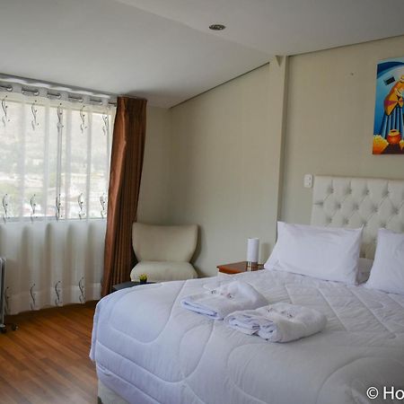 Hotel California Calca Δωμάτιο φωτογραφία